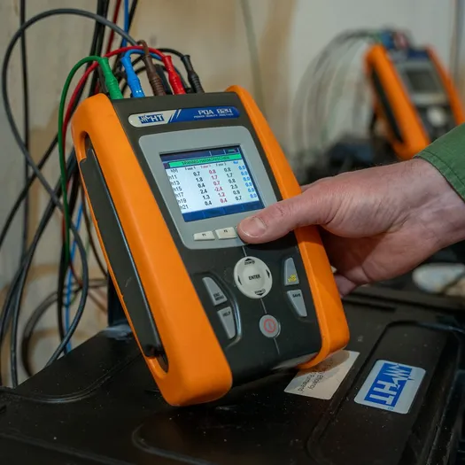 Foto 7 Bas Power Quality e1749747541477 - AET Energy